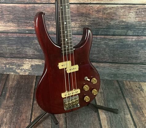 Used Washburn 80 S Sb40eq 4 String Electic Bass With Case