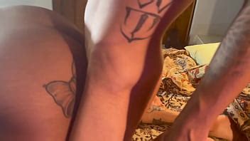 Hotwife engañando a su esposo con su hermanastra subtitulos en ingles XVIDEOS