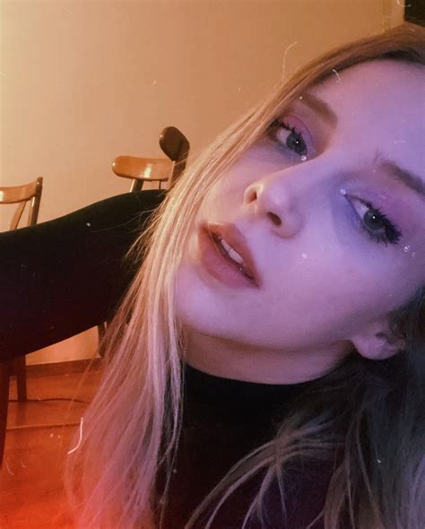 Hayal Köseoğlu Sex Porn Photos of Boobs and Butt