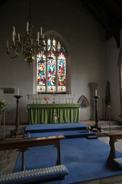 St Andrews Church Altar And East © Bob Harvey Geograph Britain