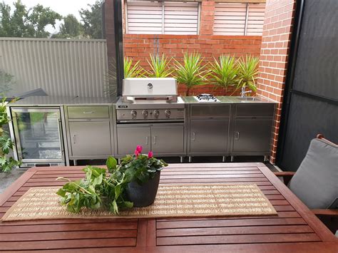 How To Layout An Outdoor Kitchen