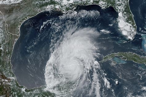 Beryl Update Texas Gulf Coast Braces For 6 Foot Storm Surge Newsweek