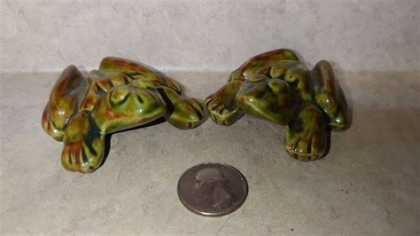 Vintage Male And Female Frogs Salt And Pepper Shakers