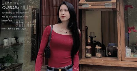 Hot girl bóng chuyền Việt Nam đẹp hút hồn sau khi nhận vinh dự lớn