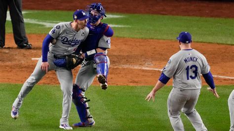 Kentuckys Walker Buehler Will Smith Ice World Series Victory