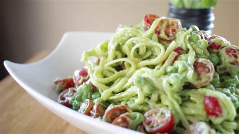 Healthy Avocado And Cherry Tomato Pasta Super Easy Youtube