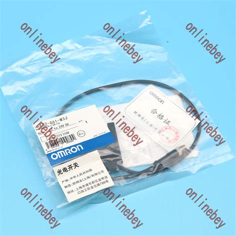 OMRON 1PC NEW Photoelectric Sensor E3Z G61 M3J Free Shipping