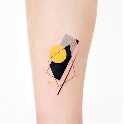 Abstract Tattoos: Our Collection of These Artworks Will Make You Want ...