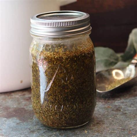 How To Make Homemade DIY Oregano Oil Recipe