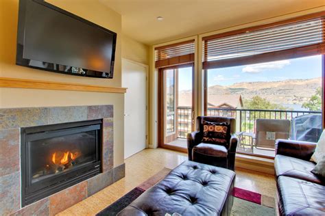 Chelan Resort Suites, Condo Rentals | Vacasa