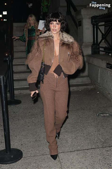 Emily Ratajkowski Flashes Her Tit As She Attends Marc Jacobs Fashion