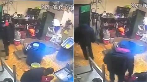 Robo León Captan en VIDEO a hombres robando tortillería en colonia