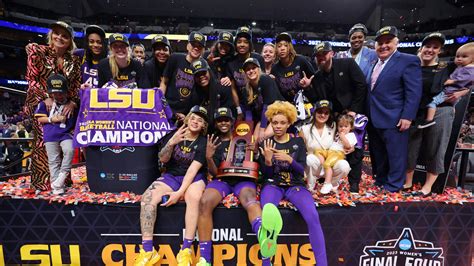 No 3 Lsu Blasts No 2 Iowa Wins First Ncaa National Title In Historic Fashion Onesportsph