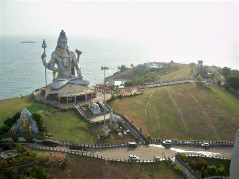 Thom's Blog: Murudeshwar Beach, Karnataka