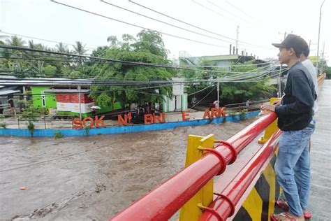 Curah Hujan Meningkat Sungai Di Klu Berpotensi Alami Banjir Bandang