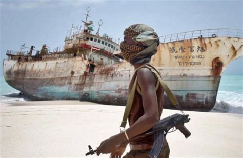 Somalia Pirati Sequestrano Una Petroliera Otto Persone A Bordo