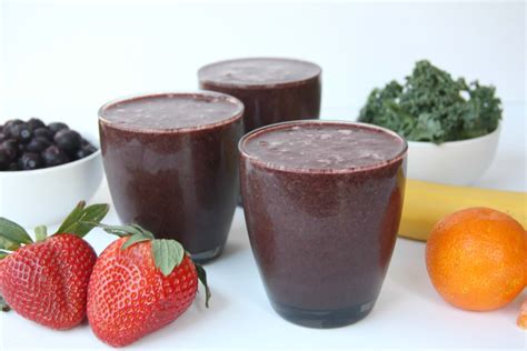 Colorful Rainbow Smoothies - My Mommy Style