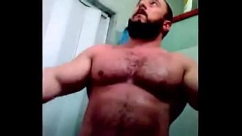 Ducha de papá musculoso XVIDEOS