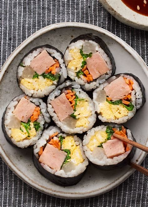 Gimbap (Korean Seaweed Rice Rolls) - Chrisse En Place