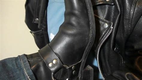 FUCKING HOT BOOT PLAY Tumbex
