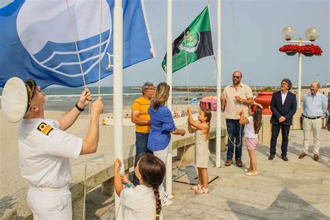 Bandeira Azul Da Europa Hasteada Em Todas As Praias Mar Timas De