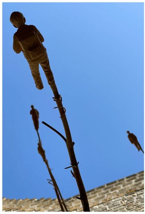 A Vimercate Esposto L Albero Dei Tutti Contro Le Mafie Presenti Il