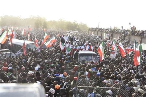 Photos Massive Crowd Receives Atiku In First Rally After Us Trip