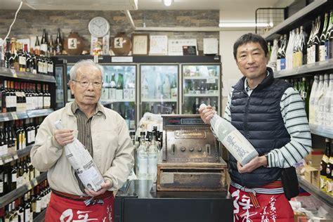 いま、会いに行きたい酒屋さん。小金井『かじや酒店』と三鷹『富士屋 天野酒店』｜さんたつ By 散歩の達人