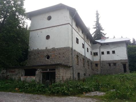 Бивша хижа „Бор“