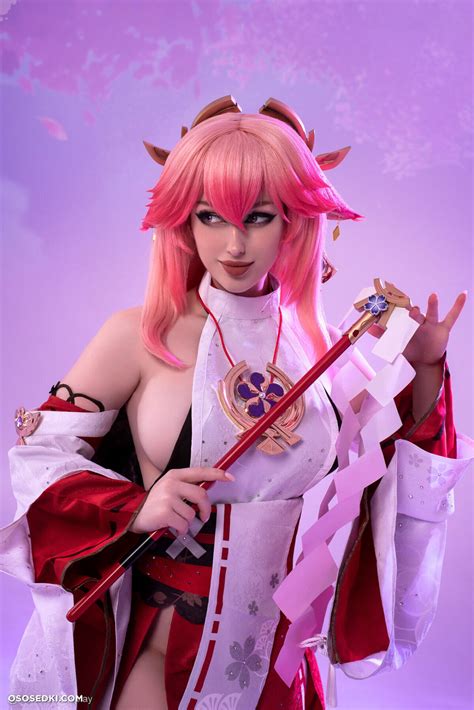 Model Lady Melamori Melamor1 In Cosplay Yae Miko From Genshin Impact