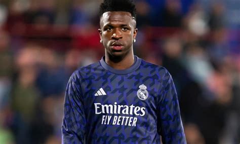 Real Madrid confirma lesão de Vinicius Júnior que vira desfalque na