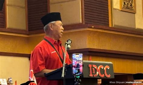 Egm Bersatu Lulus Pinda Perlembagaan Untuk Halang Mp Belot