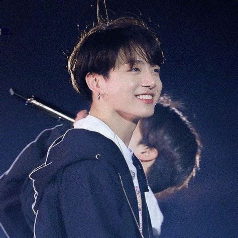 Pin De Day Em Jeon Jungkook Amo Seu Sorriso Imagens Bts Fotos