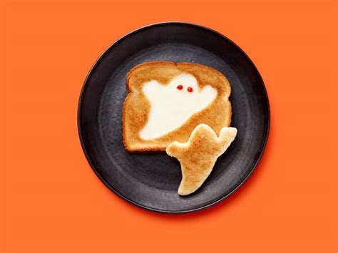 10 Spooky Snacks To Make For Halloween Fn Dish Behind The Scenes