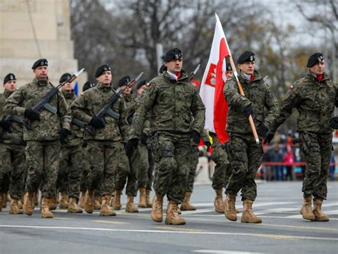 Generał Pacek Może należy przywrócić obowiązkową służbę zasadniczą