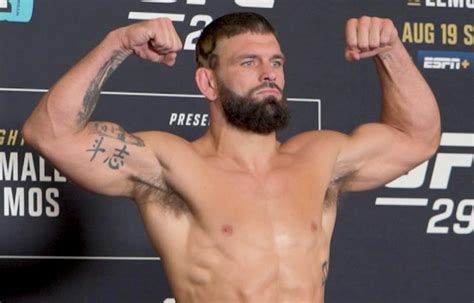 Ufc Vegas Andre Petroski Says Ufc Knew Who To Call When They