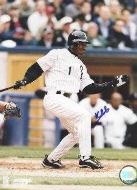 Kenny Lofton autographed 8x10 Photo (Chicago White Sox)