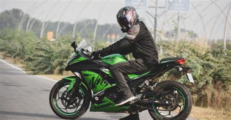 Kawasaki Ninja 300 Top Speed Test - How Fast Can it Go?