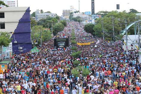 Marcha para Jesus reúne 300 mil pessoas em Manaus