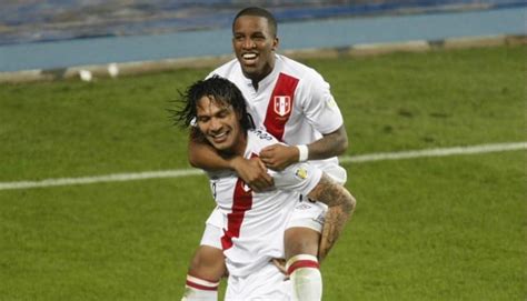 Perú Al Mundial Jefferson Farfán Y Paolo Guerrero Eternamente