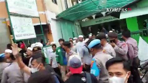 Polisi Tangkap Anggota Khilafatul Muslimin Di Lampung Sempat Terjadi