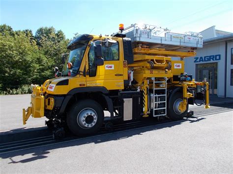 ZAGRO Road Rail Vehicle Unimog U 423 For Canberra Tram Australia