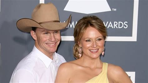 Jewel splits from husband Ty Murray