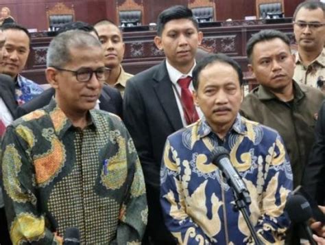 Terpilih Jadi Ketua Mk Suhartoyo Berharap Hakim Konstitusi Bisa