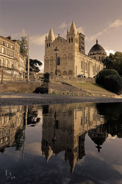 La cathédrale dAngoulême voit double un photographe amateur nous