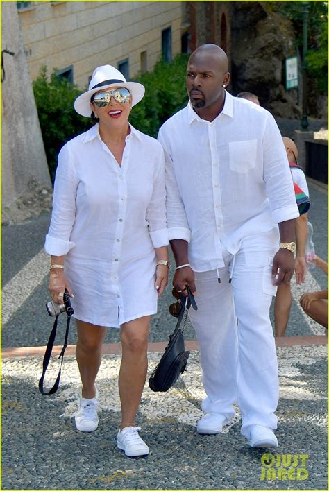 Kourtney Kardashian Goes Swimming Off A Yacht In Italy Photo Bikini Kourtney