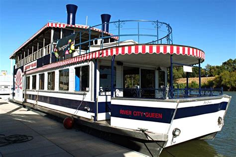 Attractions - Old Sacramento Waterfront