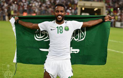 نواف العابد يعلق على انضمامه لقائمة منتخب السعودية بكأس العالم.. ويواسي