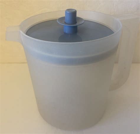 Vintage Tupperware Sheer Qt Beverage Pitcher W Blue Push