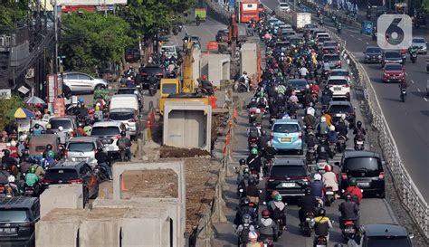 Ada Proyek Pembangunan Drainase Lalu Lintas Di Kawasan Jalan KH